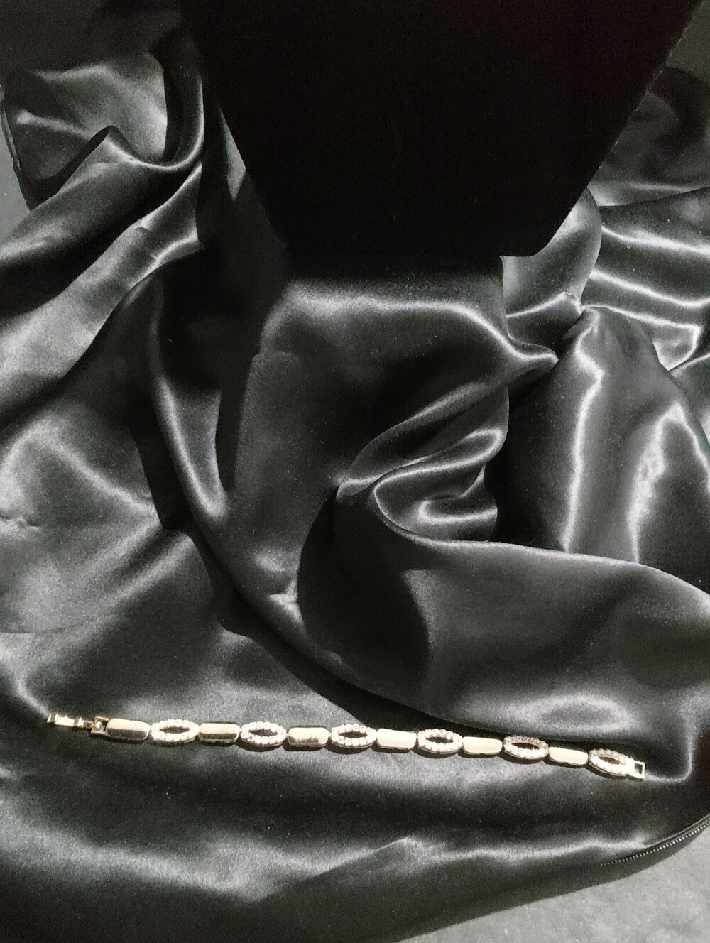 Elegant Gold-Filled Linked Bracelet -7"